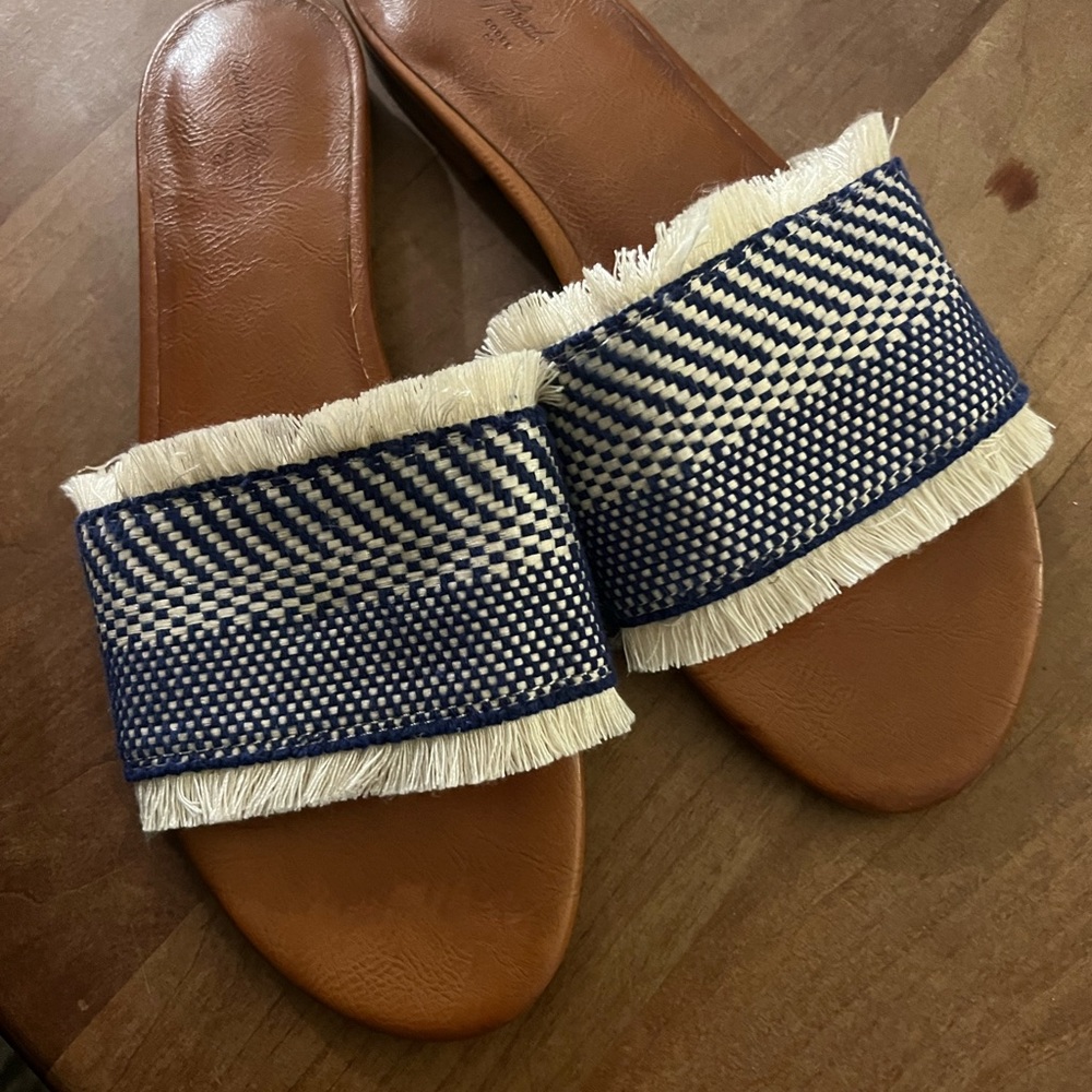 Universal Thread Blue Fringe Sandals - Picture 6 of 7